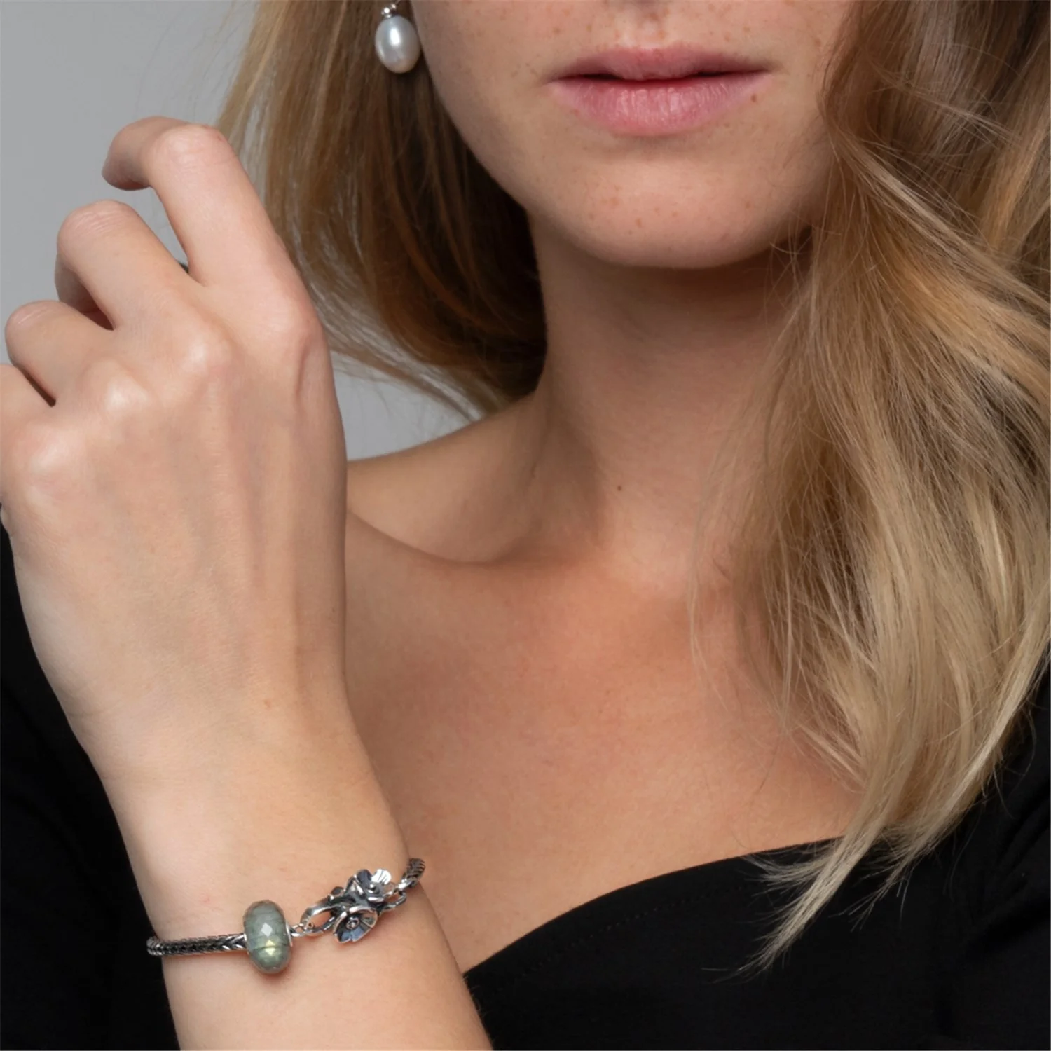 Labradorite - Image 8